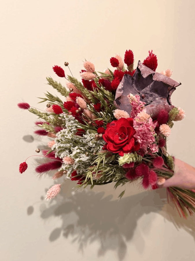 Evesham dried flower arrangement by Dried Blooms, posted UK-wide from The Petal Boutique