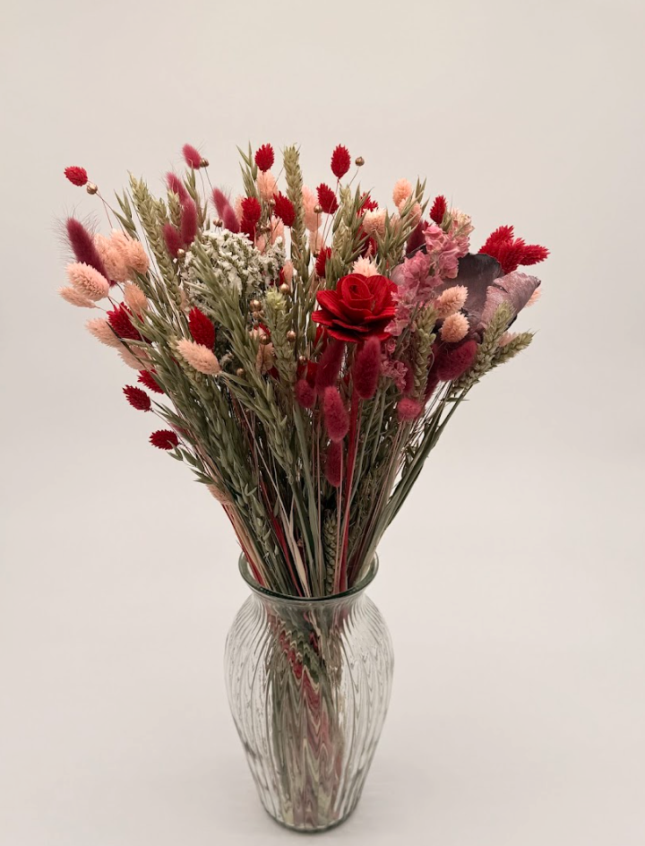 Evesham dried flower arrangement by Dried Blooms, posted UK-wide from The Petal Boutique