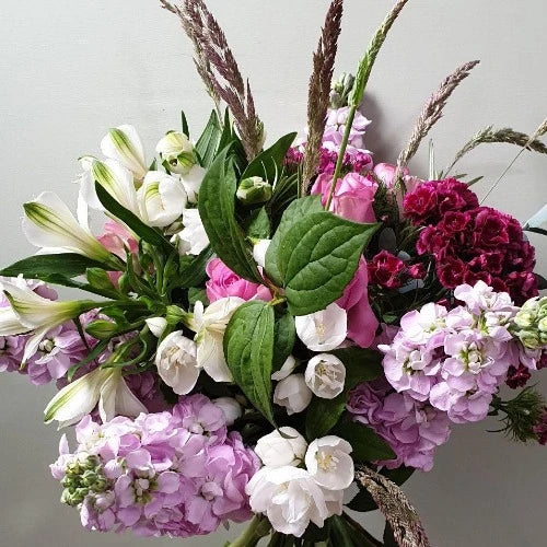 Romantic Mixed Bouquet Winchester